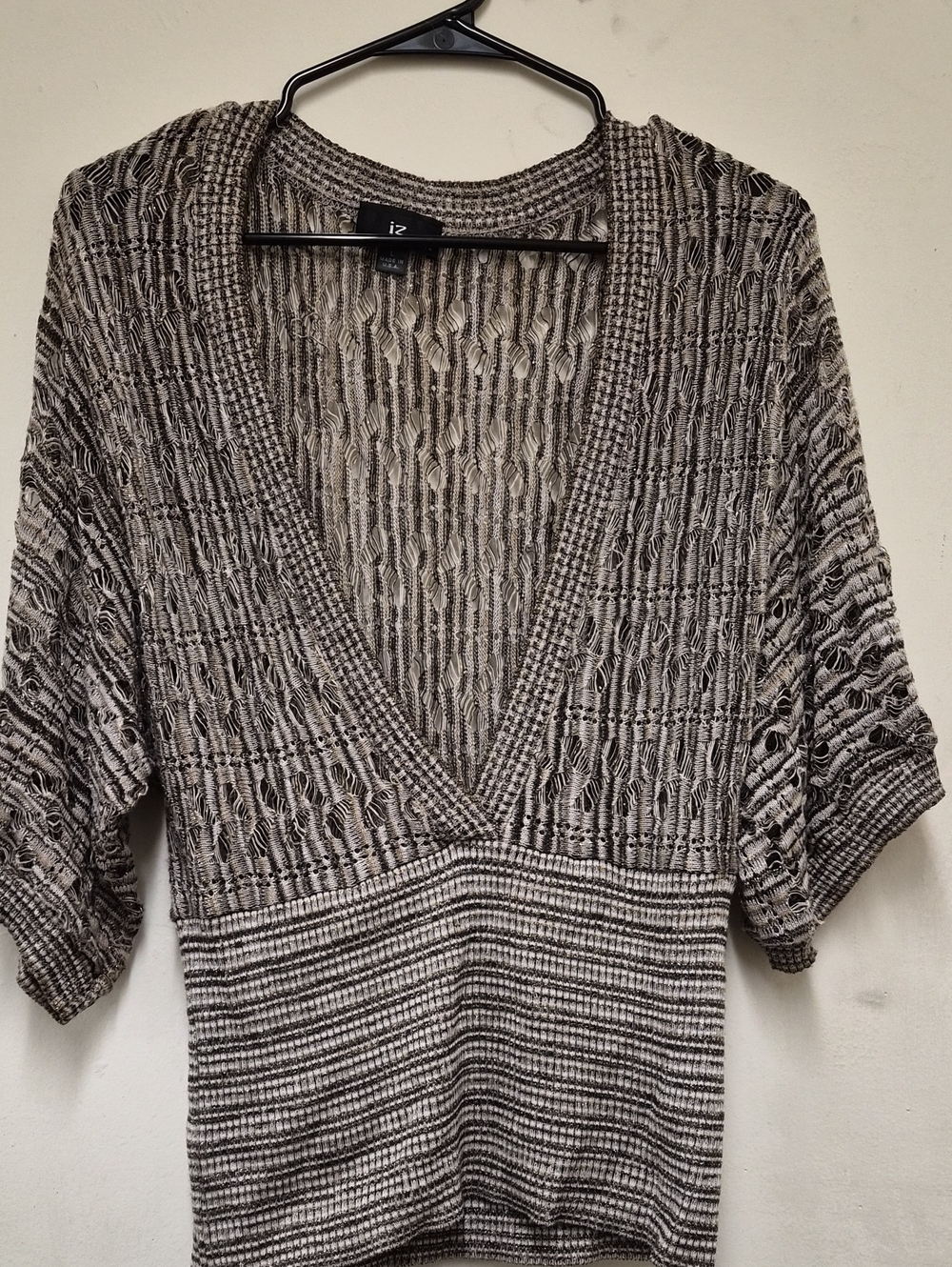 Byer California Neutral Heather Knit V-Neck Top Size L